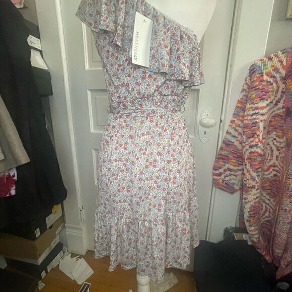 NWTs Heatherly Floral One Shoulder Dress - Picture 9 of 9